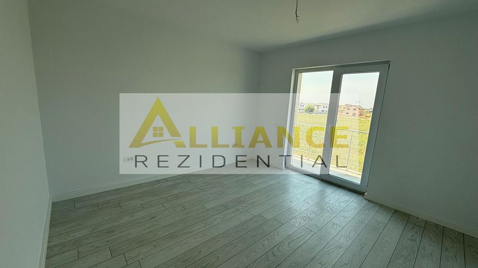 Vila individuala P+1E ~ 4 camere 2 bai ~ 247mp teren - Poză 2