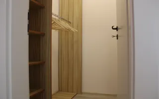 Imobil deosebit, curte spatioasa, centrala proprie, loc de parcare! - Poză 14