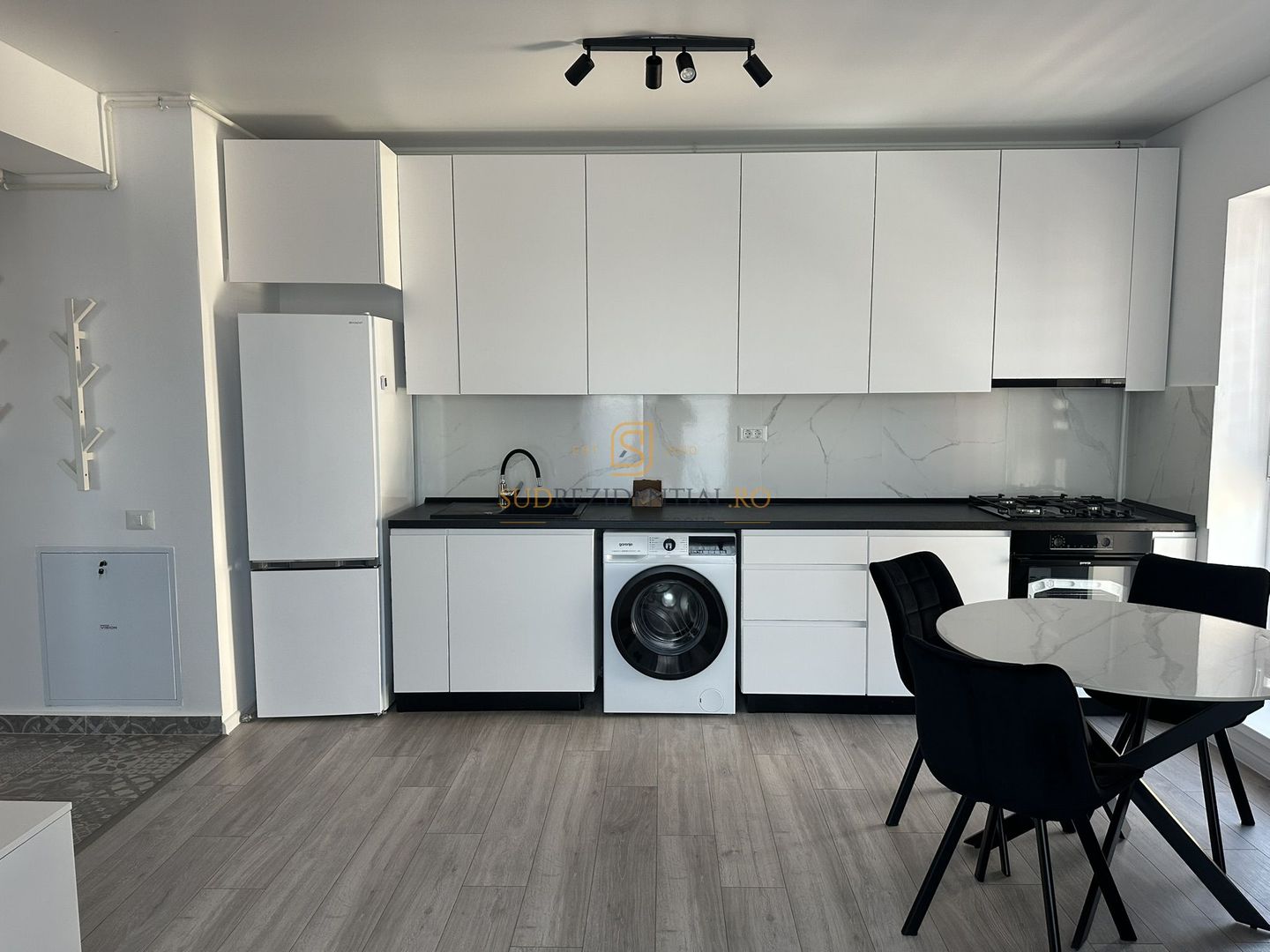 Apartament 2 camere de inchiriat, mobilat si utilat, metrou Ap.Patriei - Poză 2