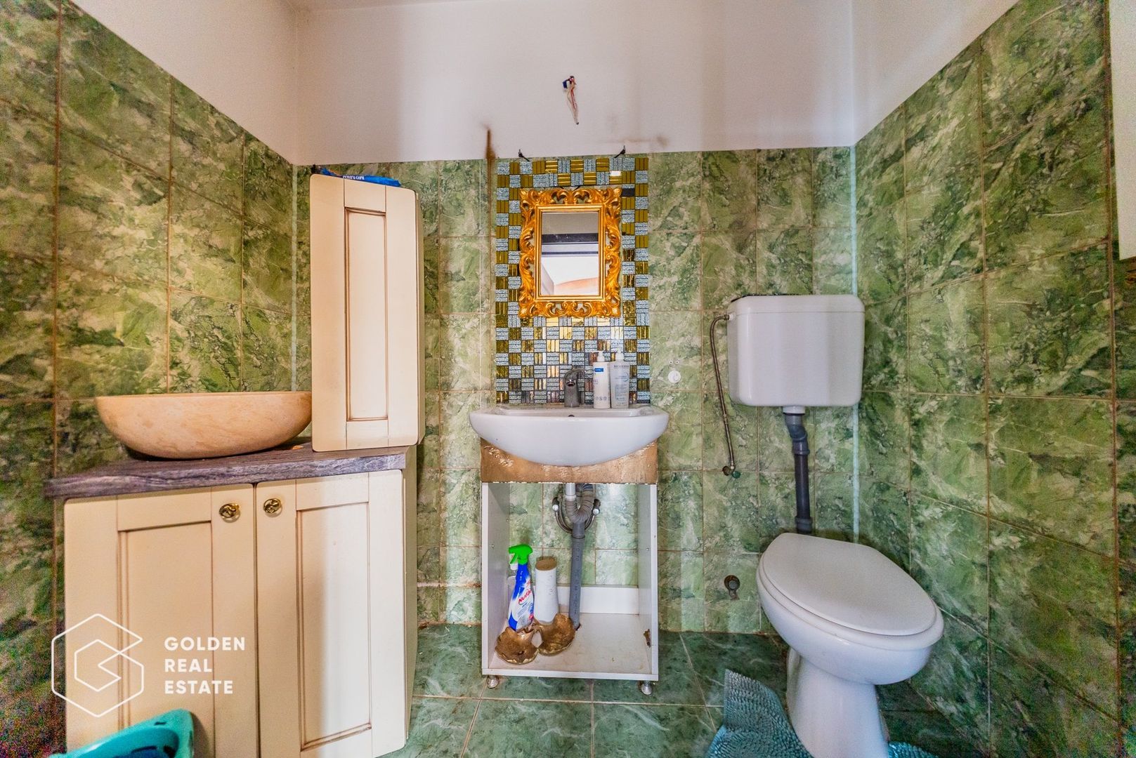 Casa spatioasa cu piscina si teren generos in Bujac - Poză 14