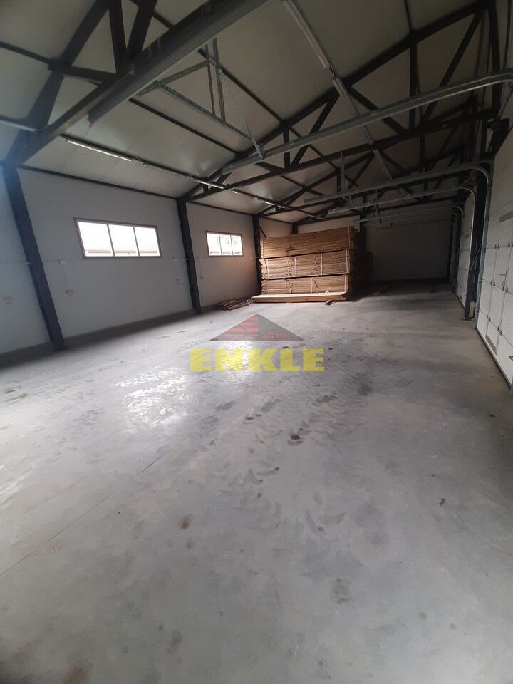 Hala de inchirat /vanzare 225 mp + teren 1100 mp, zona Hudum-la strada principala - Poză 6