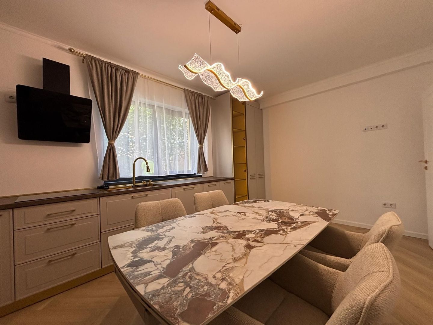 Casa 4 camere PREMIUM, NOUA in Selimbar, Str. Brana - Poză 37