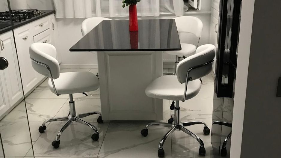 Apartament 3 camere decomandat, garaj si boxa proprietate - Poză 1