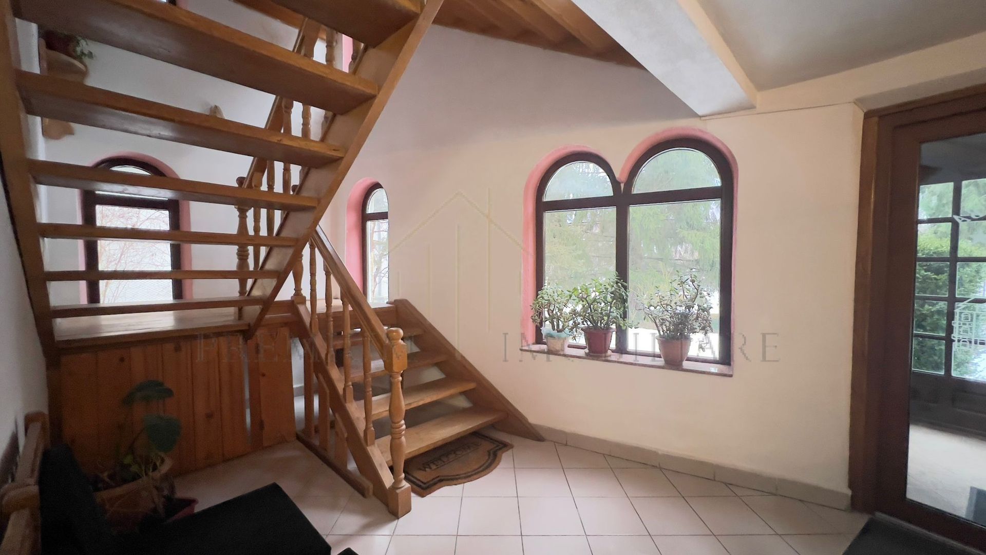 Hotel / Pensiune de vânzare în Central, Slanic-Moldova - Poză 7