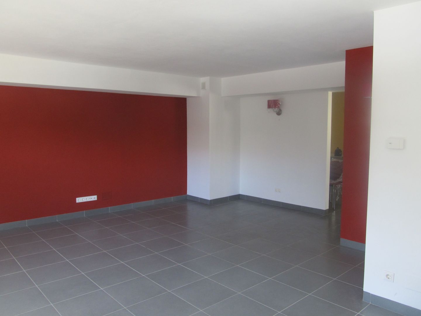 Spațiu de birouri de 552 mp de vânzare în zona Balcescu - Poză 2