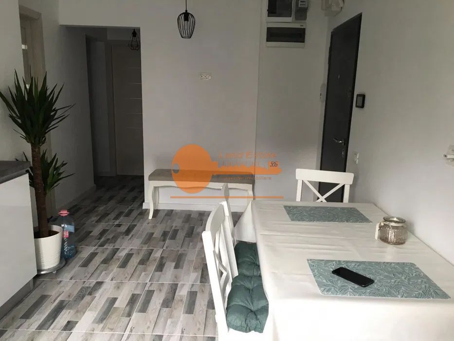 Apartament 3 camere - Poză 1