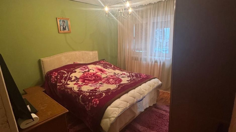 Apartament 4 camere de vânzare – zonă Școala 8 - Poză 9