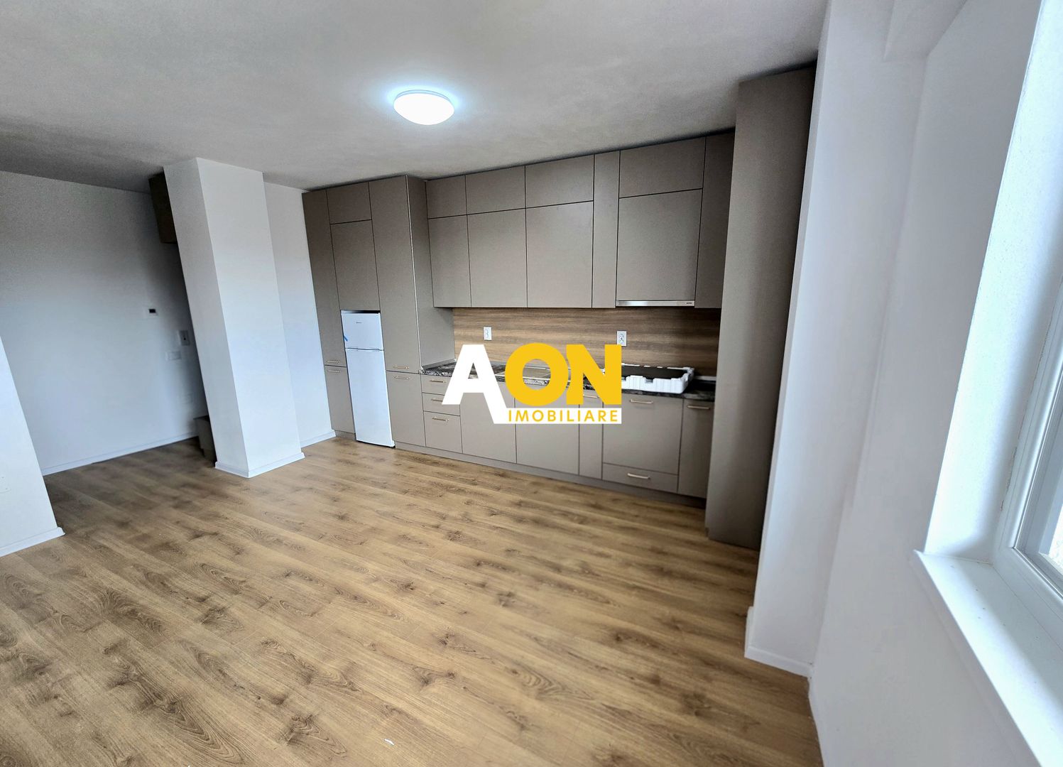 Apartament Modern 2 Camere – Bloc Nou, Loc de Parcare Inclus, Ampoi 3 - Poză 3