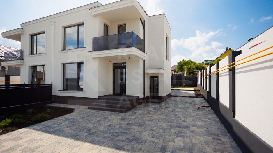 Vânzare, duplex, 3 nivele, str. Frasinilor, Ialoveni - Poză 1