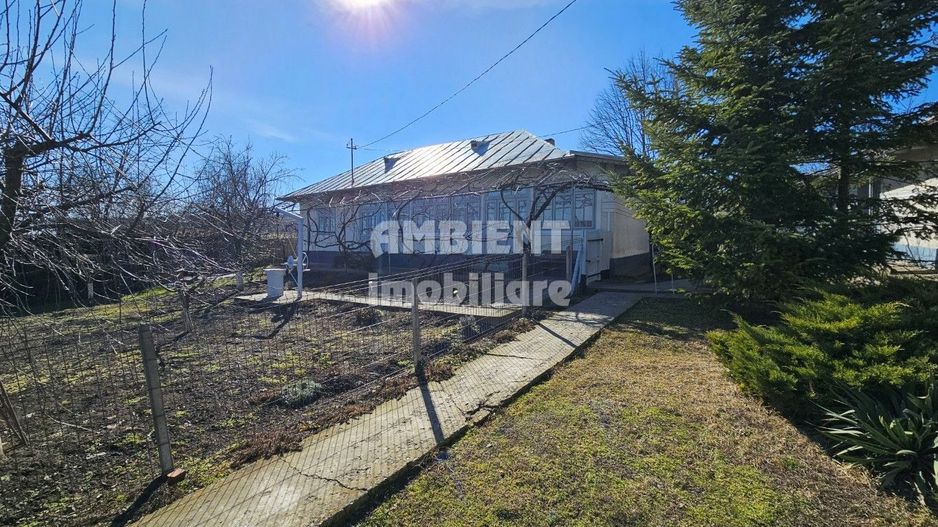 Gospodarie traditionala in localitatea MÎNJEȘTI, la 10 km de Vaslui; - Poză 6