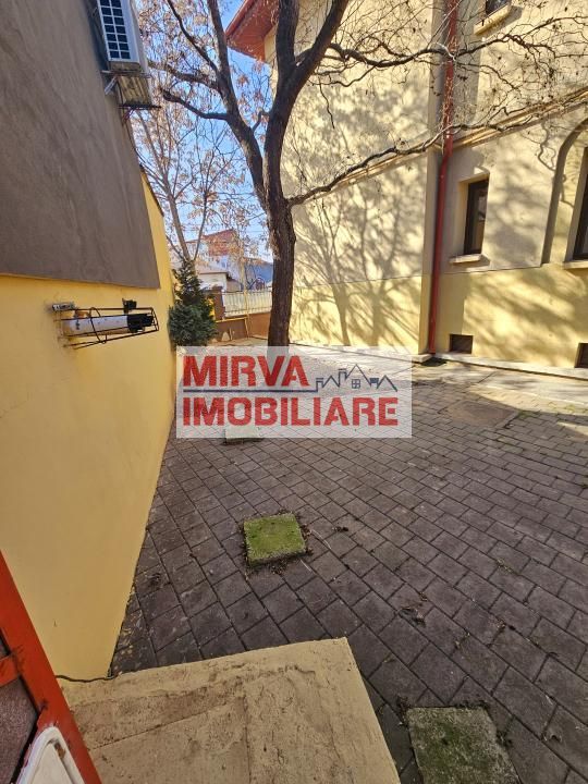 🏢 Spațiu de birouri – 5 camere, 3 băi – Mansardă vilă, Central - Poză 93