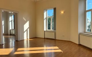 Apartamnet ultracentral de vanzare in Oradea - Poză 1