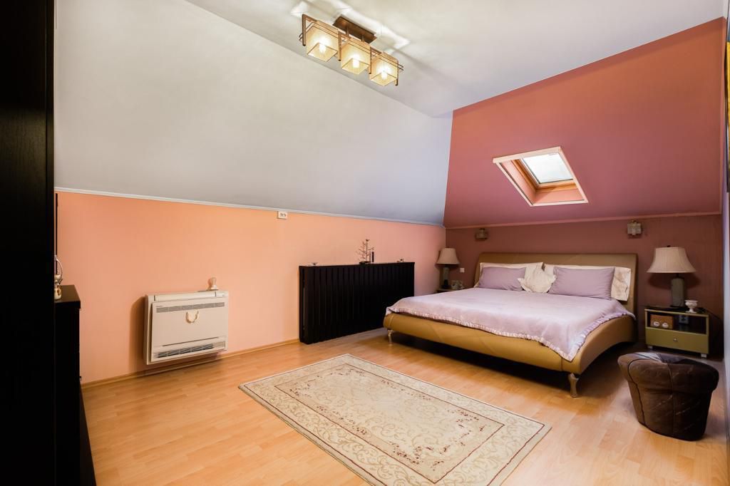 Vila superba de vanzare in apropiere de padure Pantelimon - Poză 16