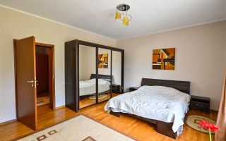 Vila cu 1.500 mp teren, gradina amenajata, linistita zonare,  Halchiu, Brasov - Poză 6
