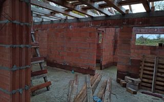 Casa 97 mp-teren 750 mp-tamplarie montata+acoperis-Dealul Jelnei - Poză 3