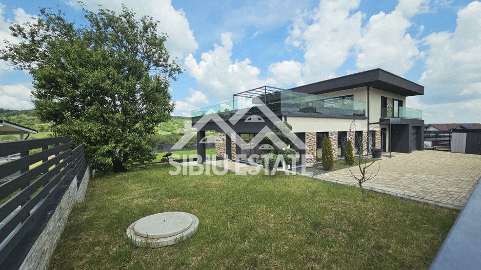 Casa noua cu piscina si terase panoramice, garaj - Poză 2