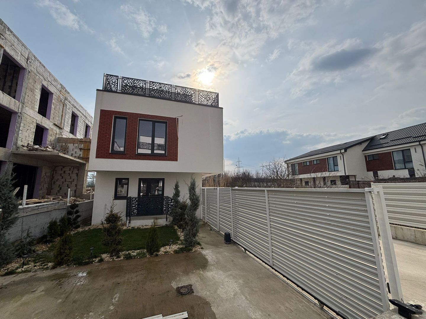 CASA INDIVIDUALA PALLADY,TEREN 110 MP, 5 CAMERE,FINALIZATA,COMISION 0% - Poză 1