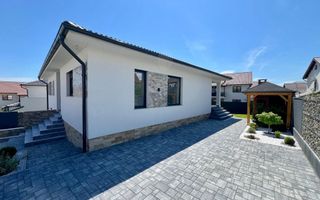 Casa cu garaj si pivnita, in Selimbar, SIbiu - Poză 1