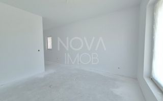 Casa tip duplex, la alb - Sura Mica - COMISION 0 - Poză 11