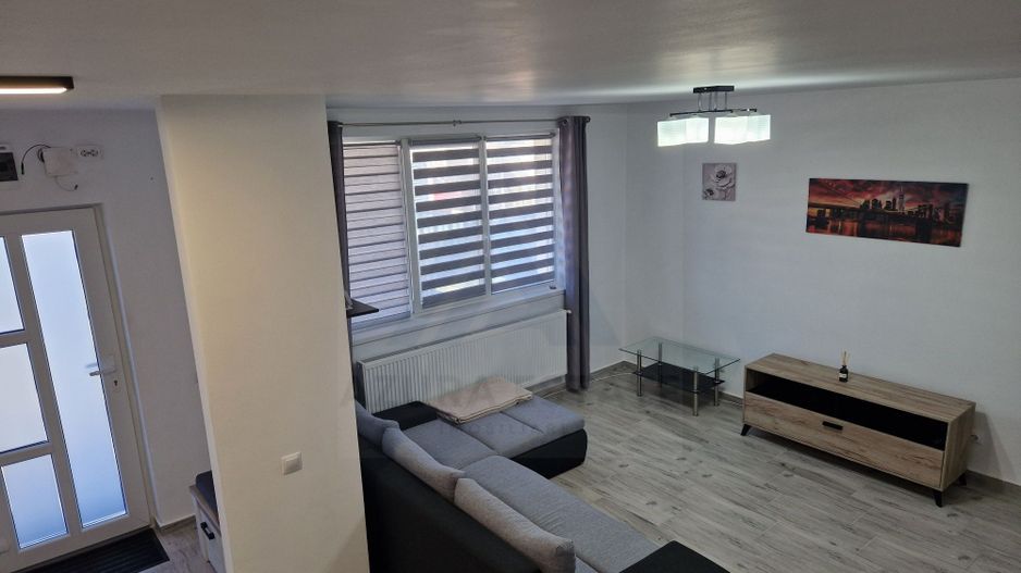 Casa 4 camere 84 mp utili curte privata balcon parcare Zona Triajului - Poză 2