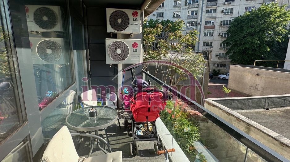 Vanzare - 3 camere cu logie - Complex DV24 - Calea Calarasilor - Poză 8