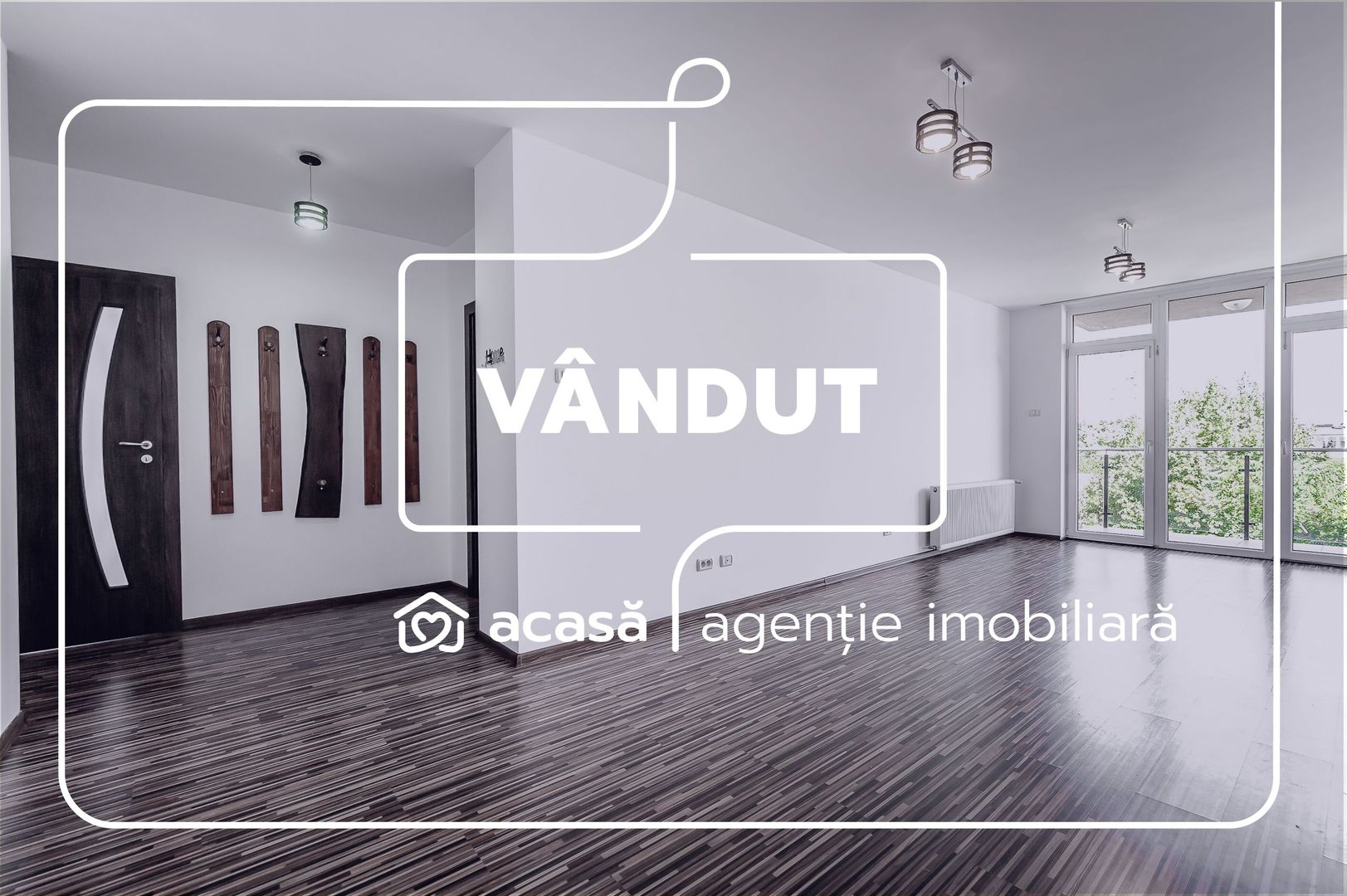 VÂNDUT! Apartament 3 camere și parcare. - Poză 1
