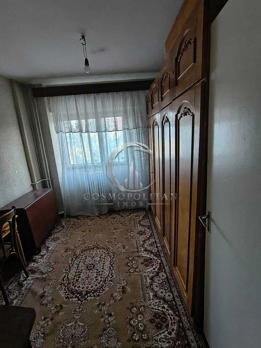 Apartament cu 3 camere ~ zona Pod/Rm. Sarat ~ etaj 2din4 - Poză 7