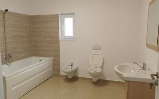 Casa de inchiriat 4 camere 180 mp-curte-Zona Hotel Diana - Poză 7
