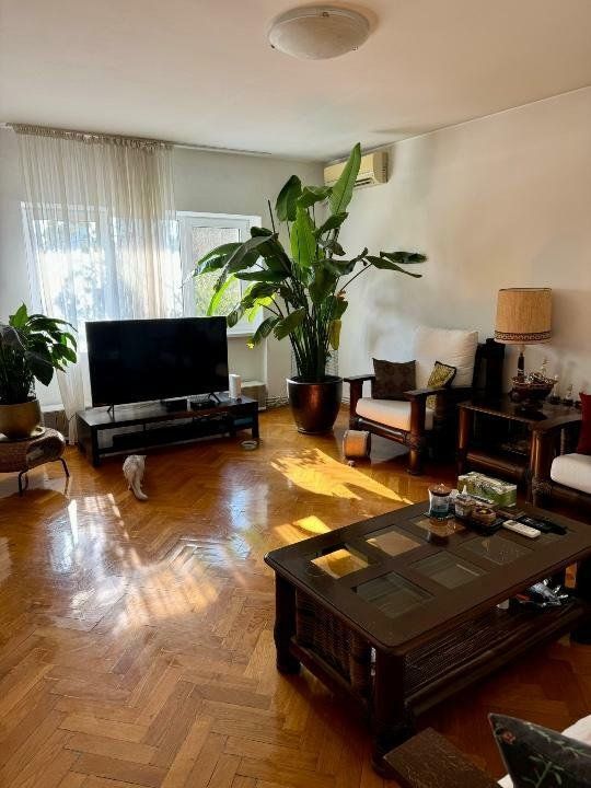 Apartament cu 4 camere in Pajura - Poză 4