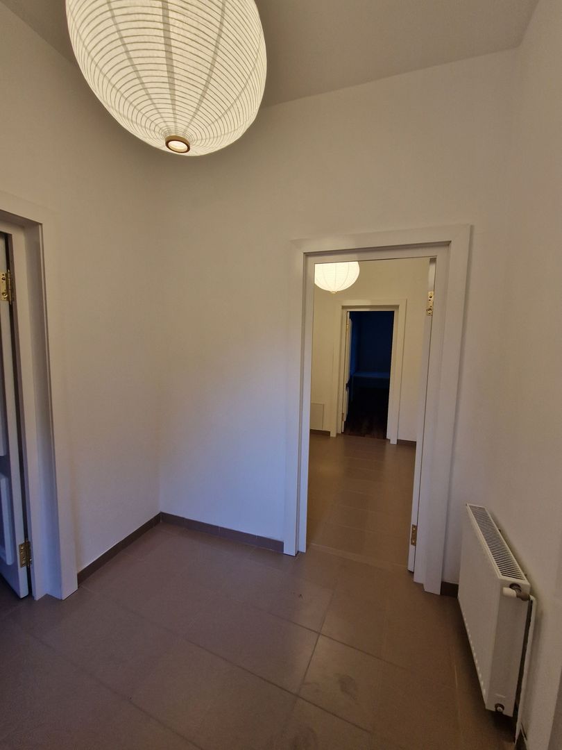 Imobil D+P+1E - 14 camere - Poză 22