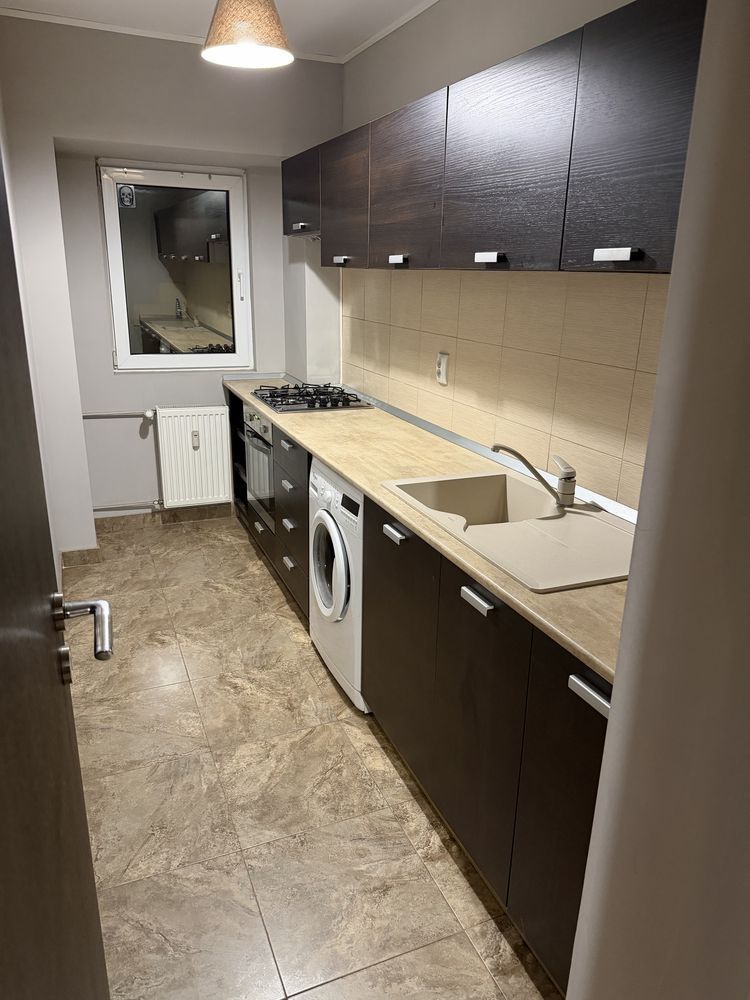 Închiriez garsonieră modernă, Piața Muncii, aproape de metrou - Poză 3