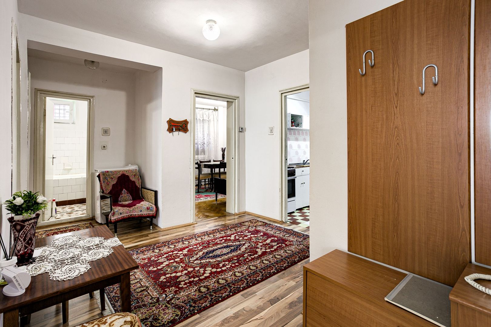 Proprietate vândută Apartament ultracentral cu 4 camere, pe Horia - Poză 4