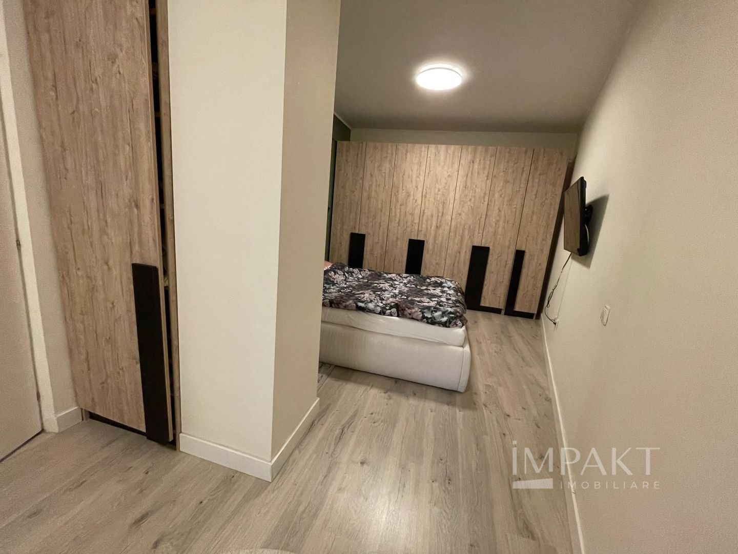 Apartament superb de vanzare cu 2 camere, zona semicentrala! Parcare! - Poză 8