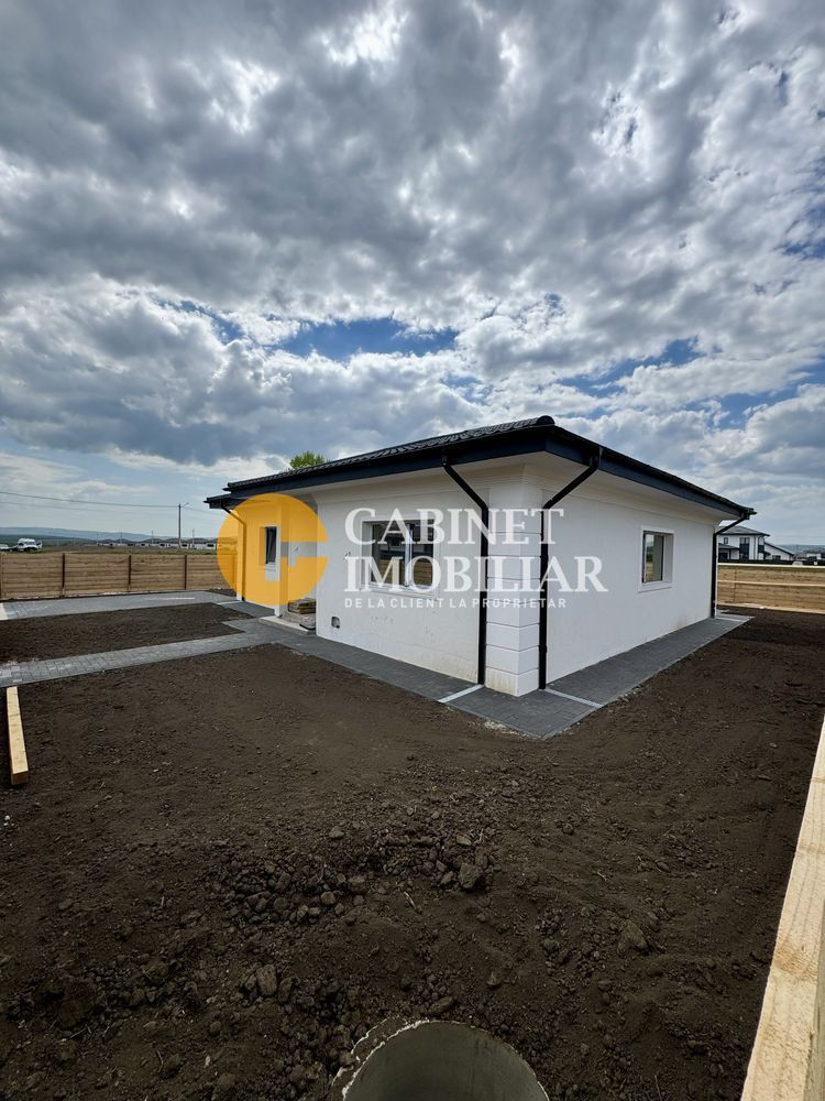 Casa invidiuala cu 4 camere si 2 bai - plan drept - Poză 3