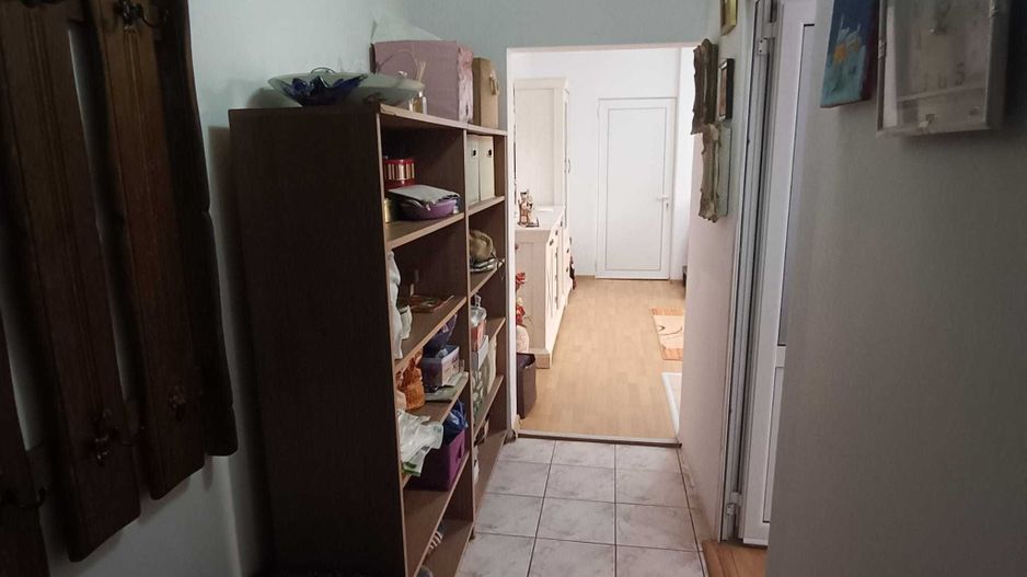 Apartament 2 dormitoare, living + bucataria, Cetate, Sc. nr. 7 - Poză 8
