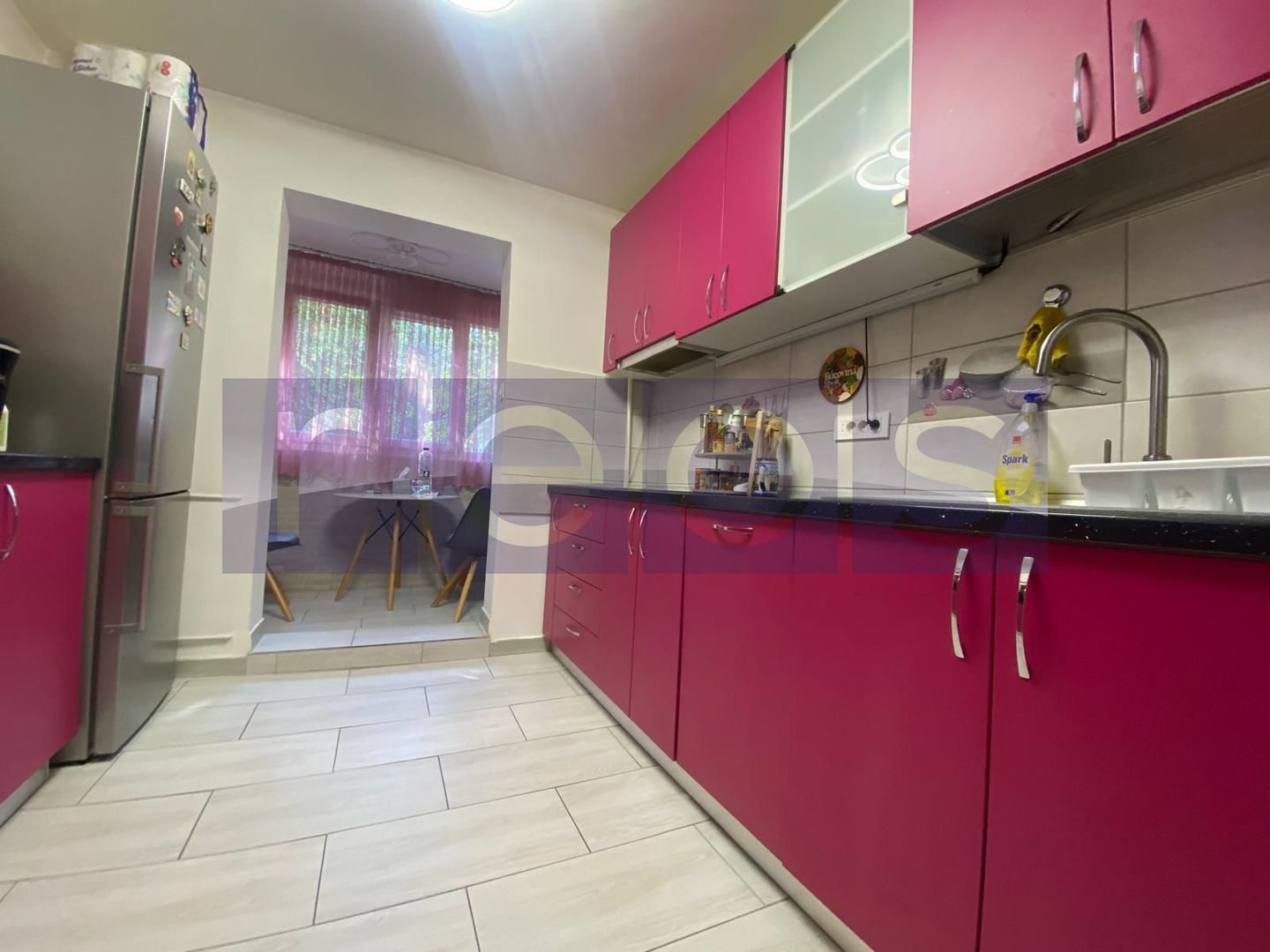 Apartament modern 3 camere | Teiul Doamnei - Poză 4