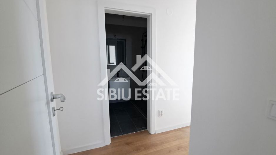 Apartament 4 camere, 2 bai bloc nou cu lift si parcare - Poză 6