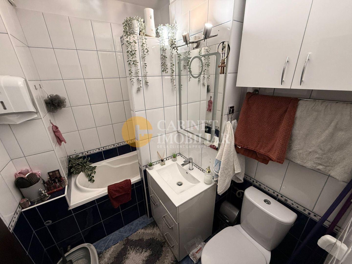 3 Camere - Etaj Intermediar  -  72mp- Zona Mircea Cel Bătrân - Poză 5