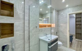 Apartament cu 3 camere de vânzare în zona Centrală - Poză 14