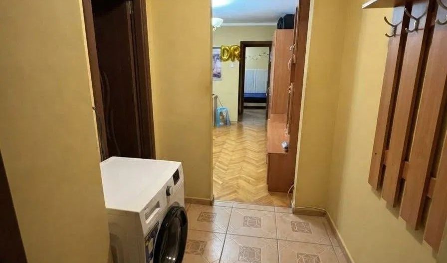 Apartament 3 camere Complexul Studentesc - Poză 1