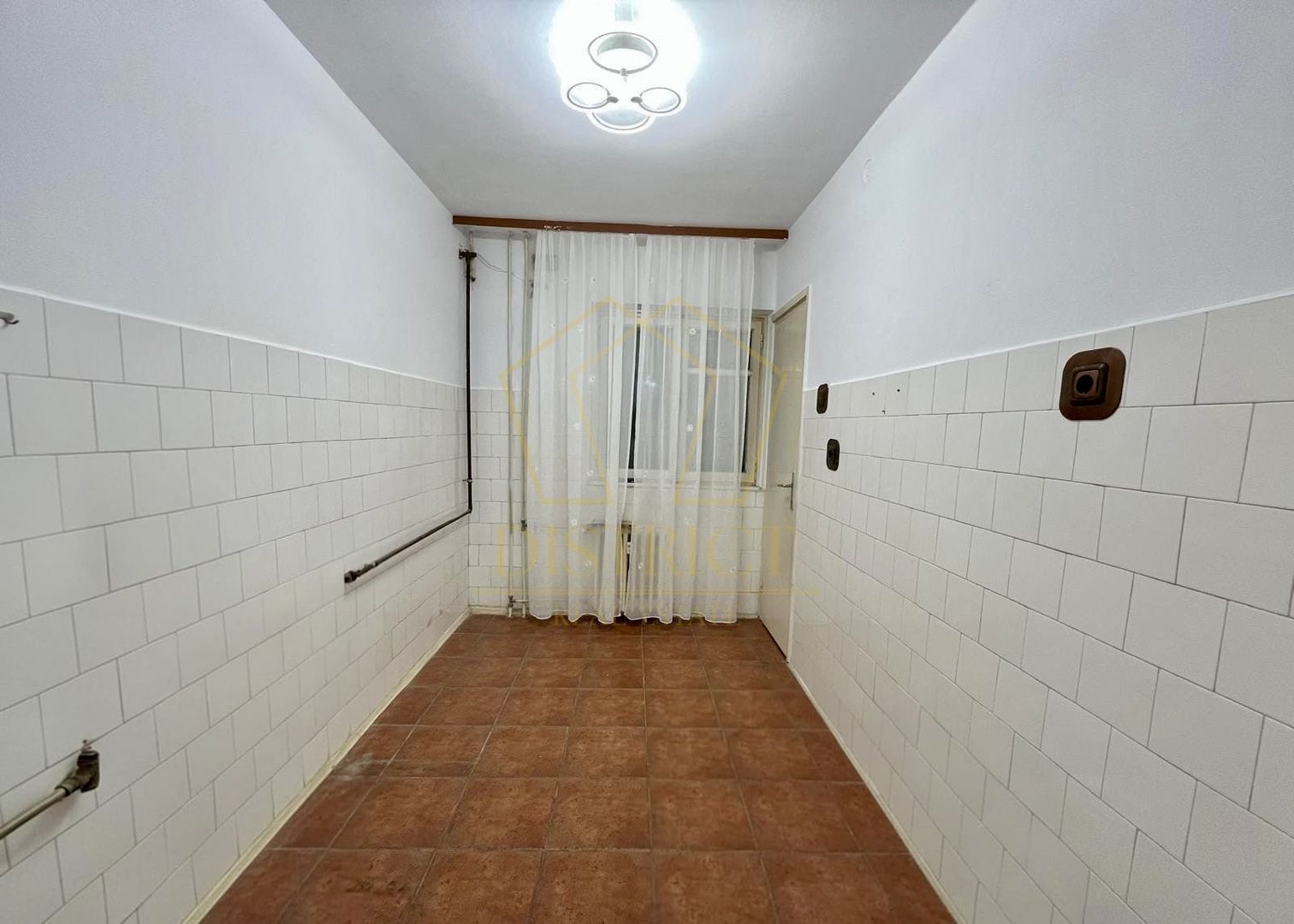 Apartament spațios cu 2 camere | Parter înalt | Girocului - Poză 3