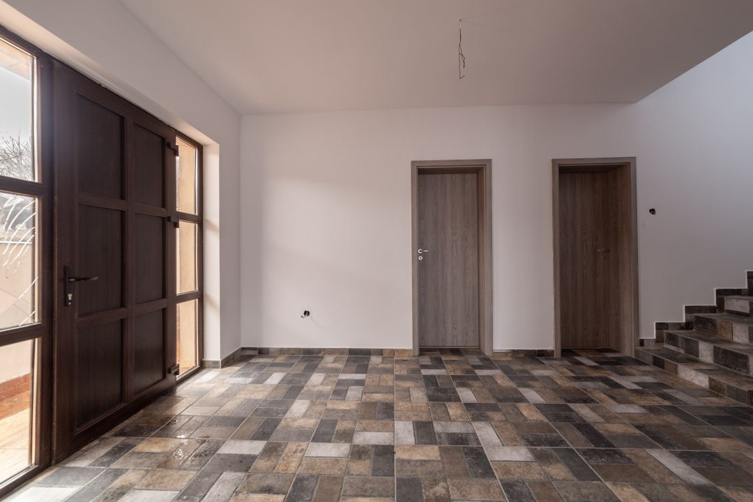 Casă spațioasă P+1+M – Izvorani, Ștefănești | Ideală pentru 2 familii! - Poză 6
