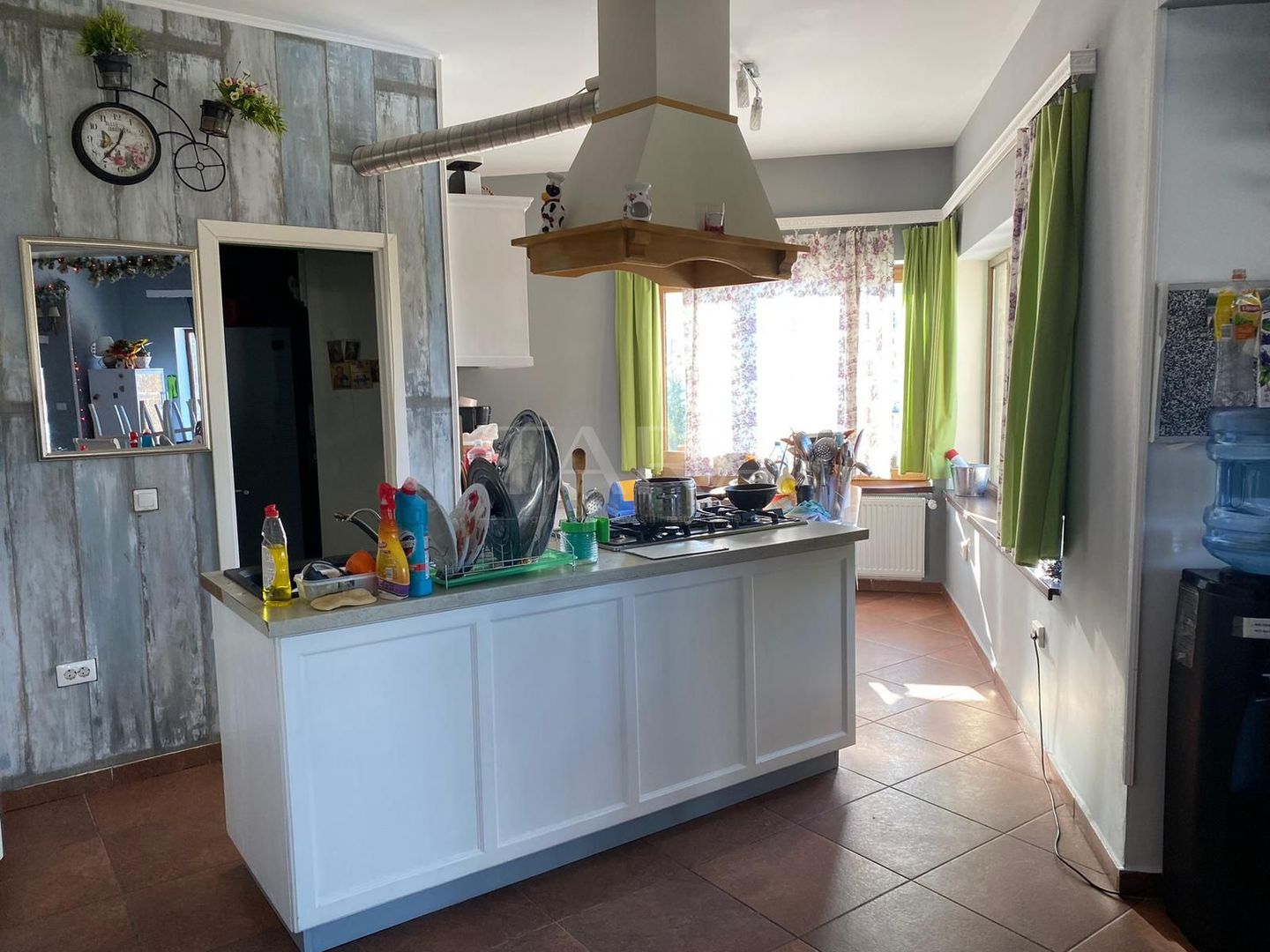 Vilă modernă cu piscină și terase generoase, zona Faget - Poză 11