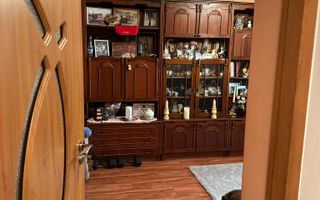 Apartament 3 camere, Decomandat. Bld. Al. Obregia, zona Vatra Dornei. - Poză 4