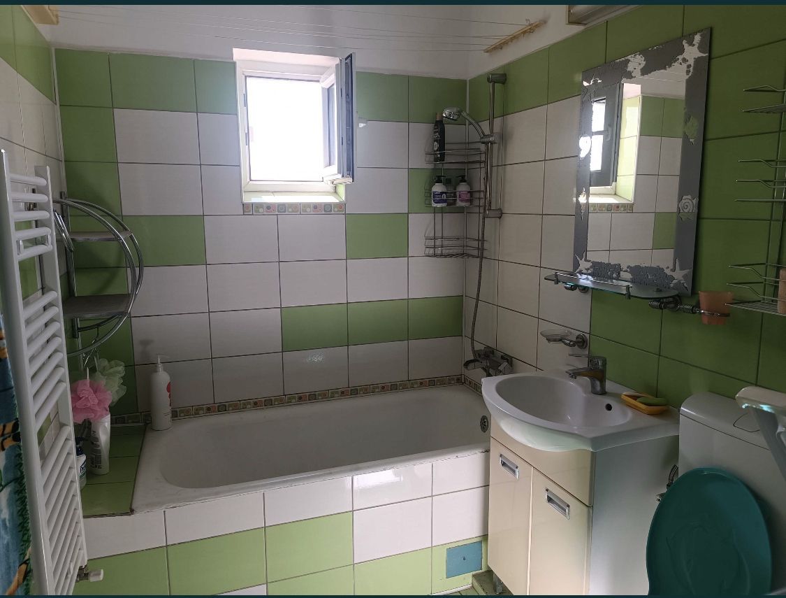 Apartament 2 camere zona Tomis1, etaj 1, zona foarte linistita - Poză 8