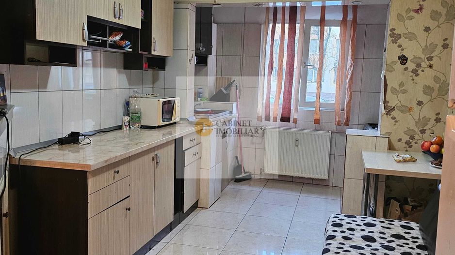 2 Camere - 52MP | Reabilitat | 1980 | Metrou Crangasi la 4 minute - Poză 2