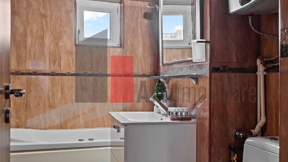 APARTAMENT  DE  4 CAMERE UNIRII - Poză 36