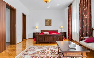 Casa pe 3 niveluri | Terasa cu priveliste | 3 parcari | Pozitie centrala - Poză 19