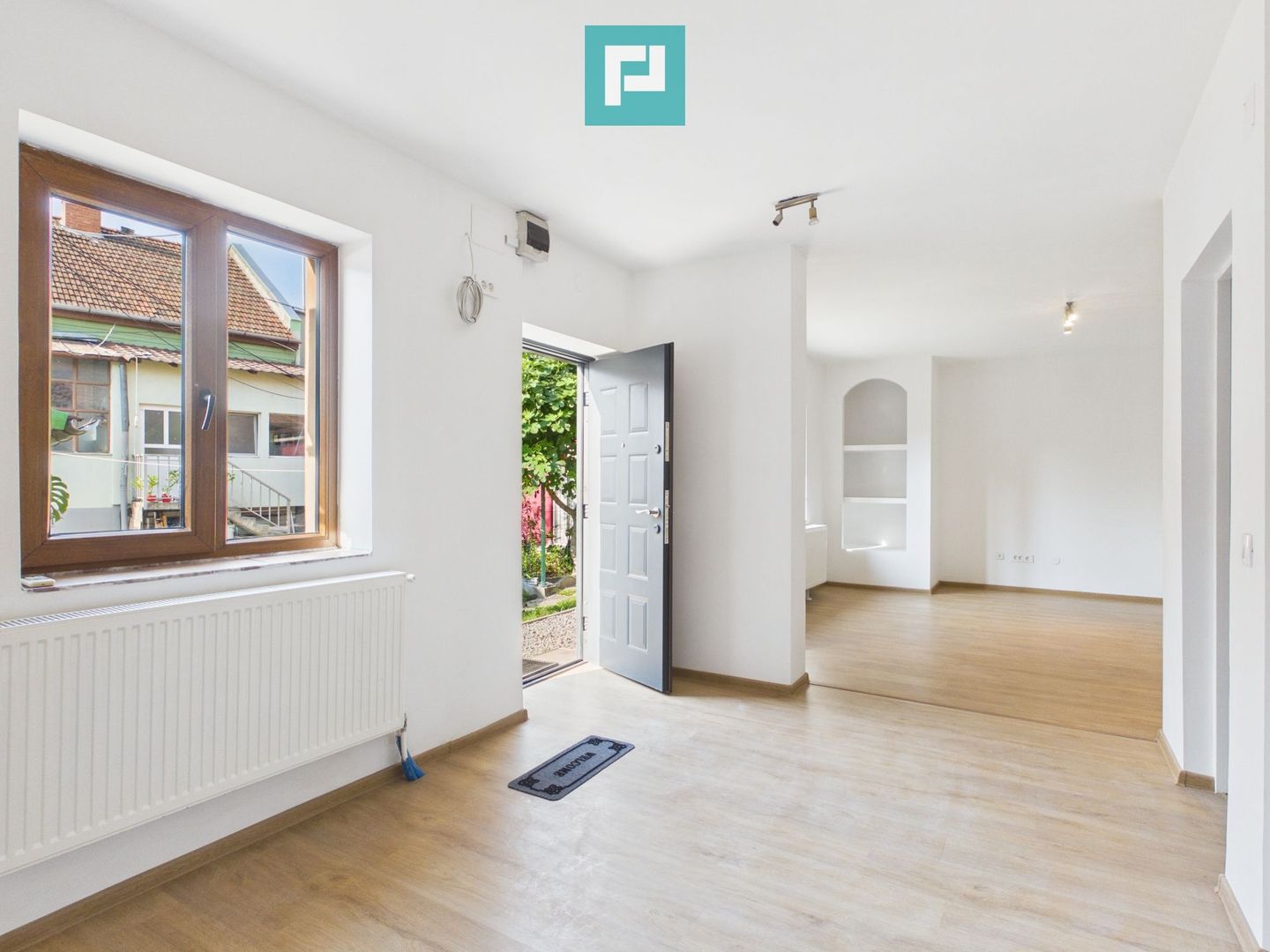 Casă renovată ultracentral | Str. Primăriei - Poză 7