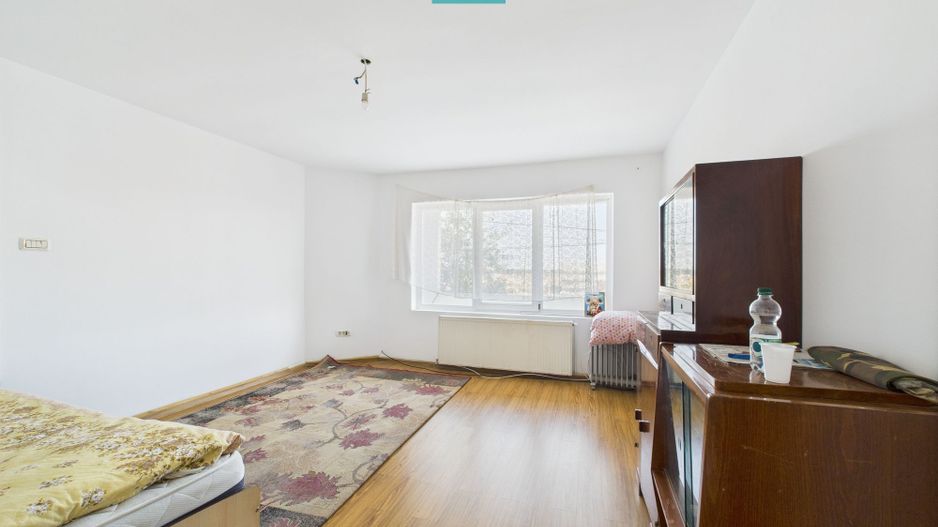 Casă P+E+M în zona Mehala pe arteră principală - Poză 10